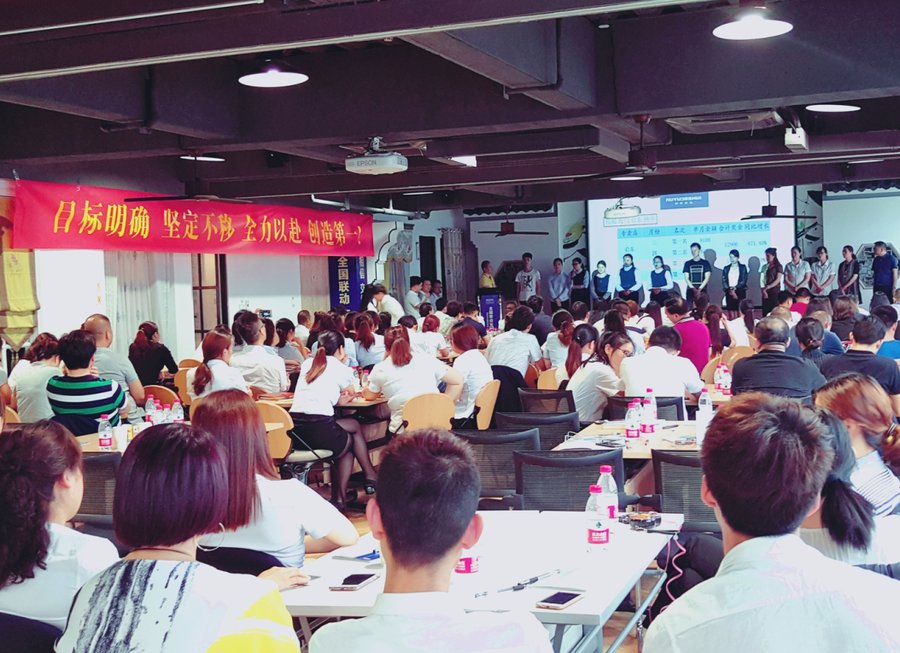 如魚(yú)得水窗簾加盟2020北京國(guó)際軟裝展在即 全新戰(zhàn)略規(guī)劃釋放加盟利好！專家解讀投資要點(diǎn)